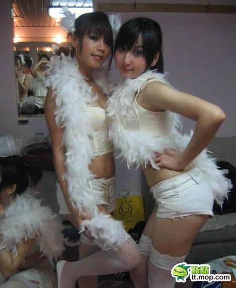 �ݳ���̨������Ů ̫�����˰ɣ�