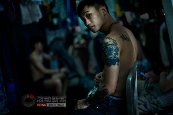 ϸ����ҹ������Щ�Ȼ������������ǣ�ͼ��