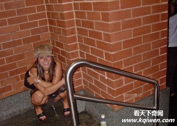 ץ����Ů���洦�����������˰�̬(��ͼ13P)